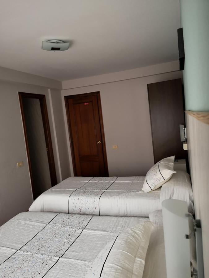 Hostal Campoamor Хихон Экстерьер фото